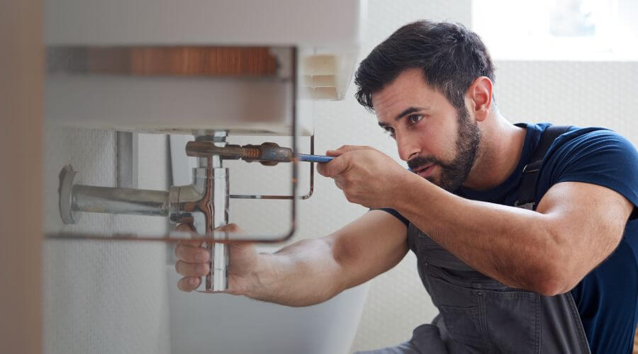Expert burst pipe repair services in Brumley, MO
